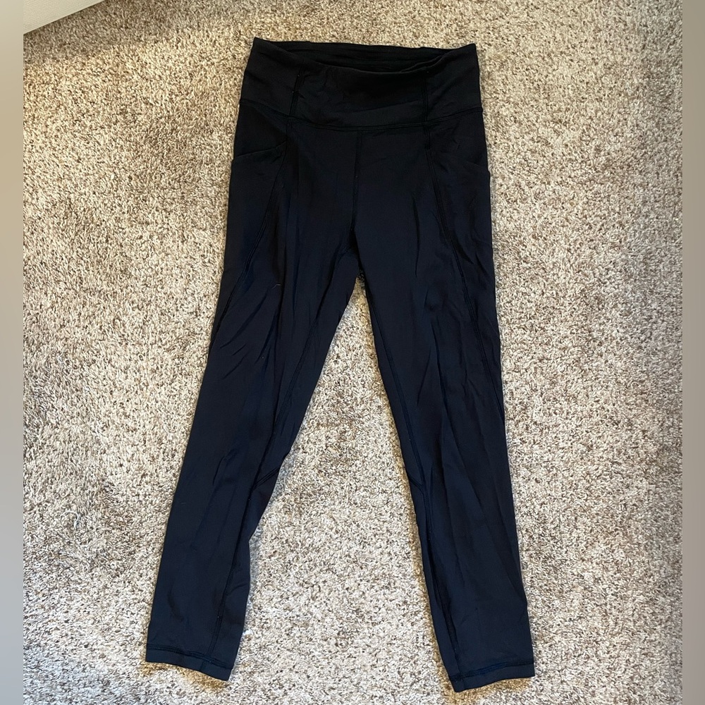 Black lululemon size 4 leggings